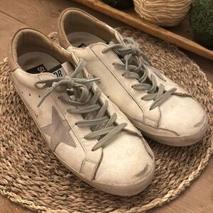 Golden Goose Superstar size 40
